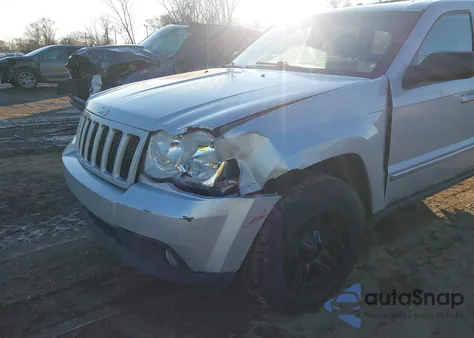 2010 Jeep Grand Cherokee Laredo z USA, uszkodzony, nr VIN 1J4PR4GK2AC120654